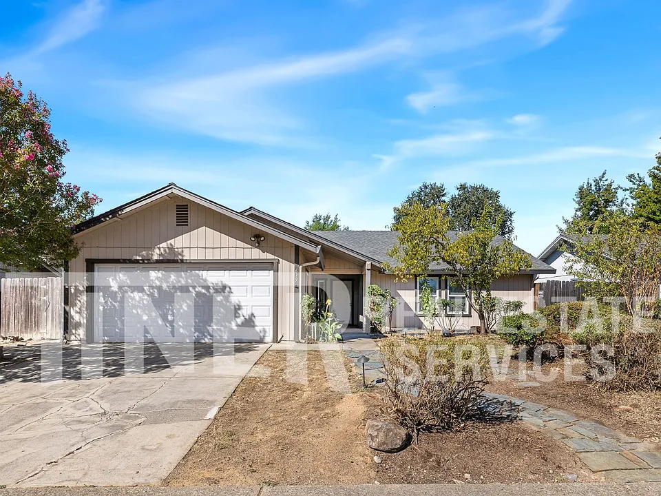 639 Flower Dr