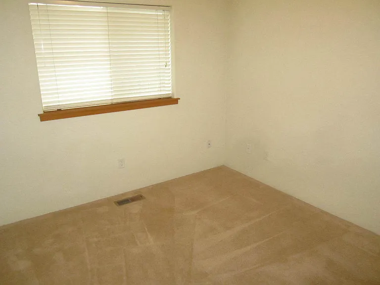 820 Isherwood Dr — Photo 10