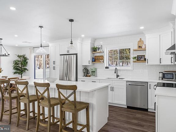 2nd image of 50 Buckhill Rd