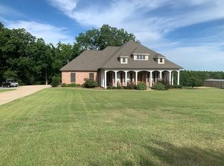 105 Meadow Oaks Ln, Jackson, MS 39209