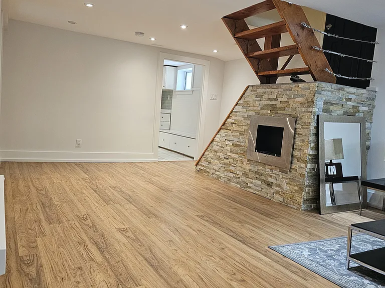 222 Patricia Ave — Photo 7