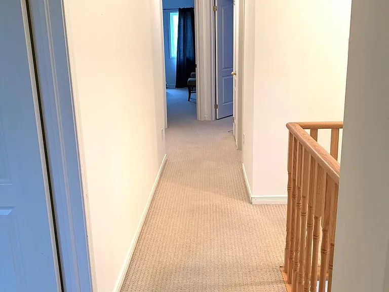 92 Todhunter Cres — Photo 8