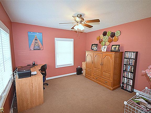 4th image of 618 Knollwood Dr