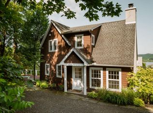 22 Corning St, Rhinecliff, NY 12574