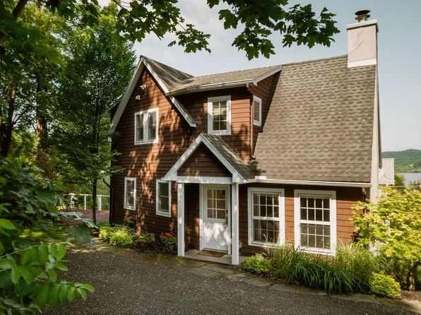 22 Corning Street, Rhinecliff, NY 12574