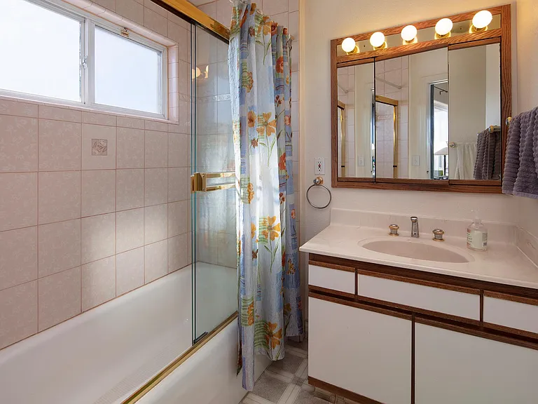 6087 Monterey Ave — Photo 14