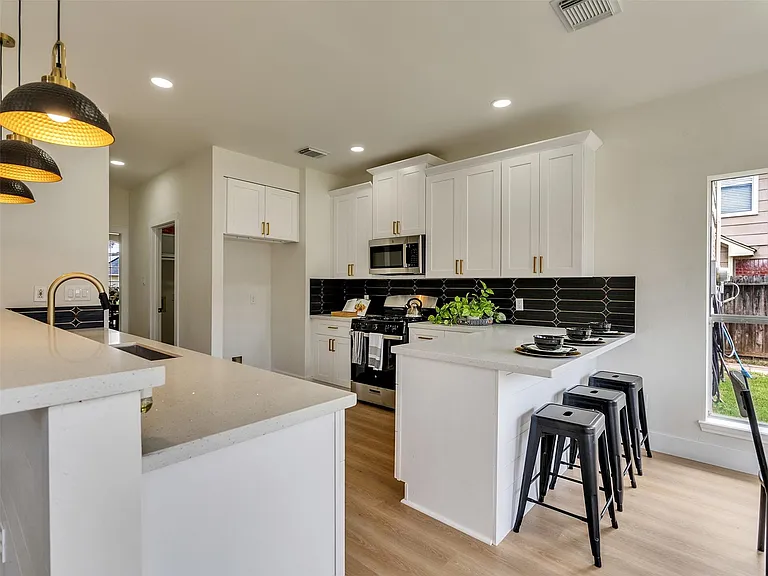 246 Cedar Elm Ln — Photo 18