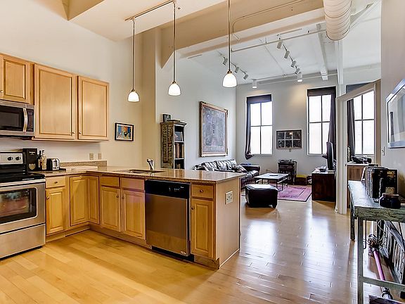 4th image of 400 Pike St Unit 603
