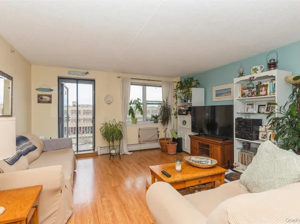 260 Beach 81st Street #4A, Rockaway Beach, NY 11693
