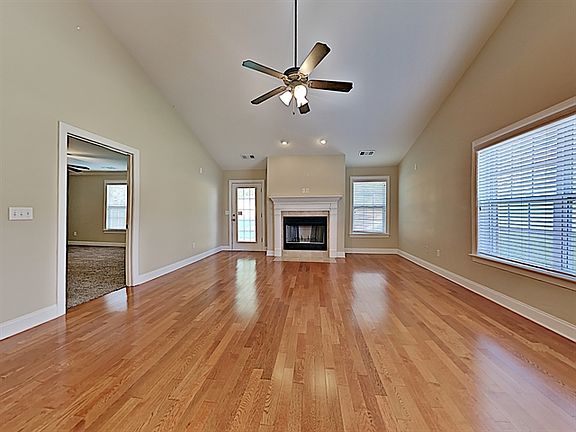 2nd image of 1748 Apple Grove Ln