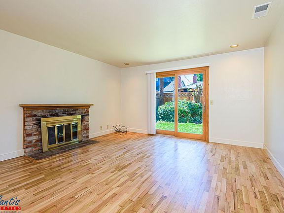 3rd image of 737 Hamann Dr