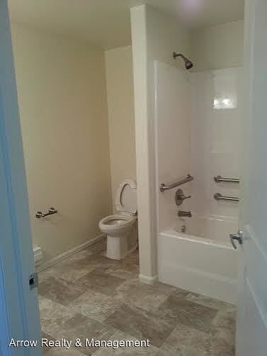 2nd image of 621 E Railroad Ave APT 7