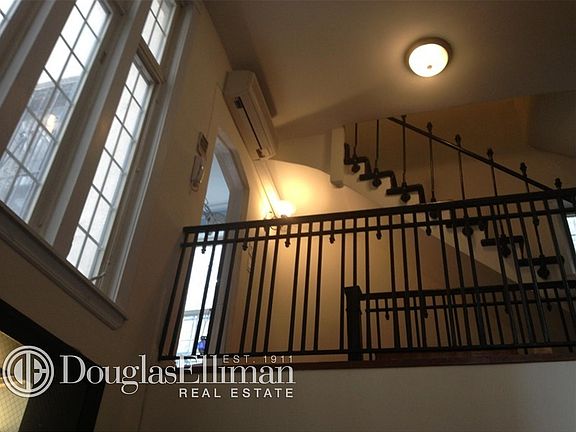 2nd image of 163 E 36th St APT Rh
