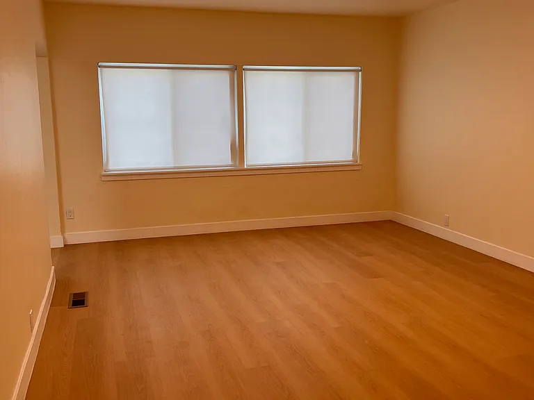 126 Margaret Ave — Photo 18