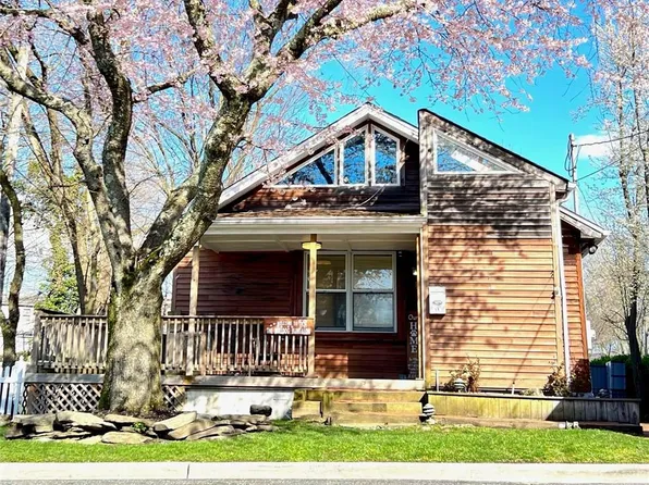 18 Johnson Place, North Baldwin, NY 11510