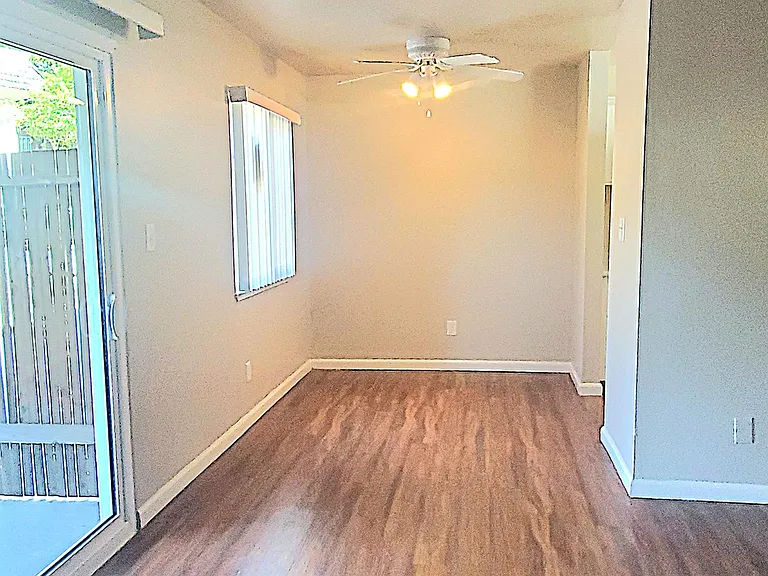 Hacienda Apartments — Photo 13