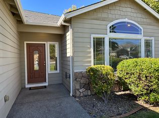 818 Solano Cir, Medford, OR 97504