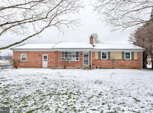 111 Ewell Rd, East Earl, PA 17519