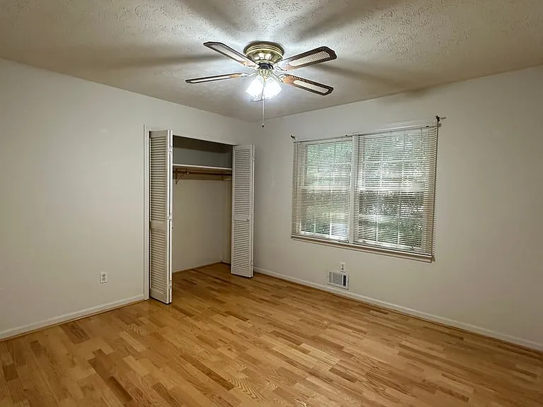 375 Segrest Cir — Photo 23