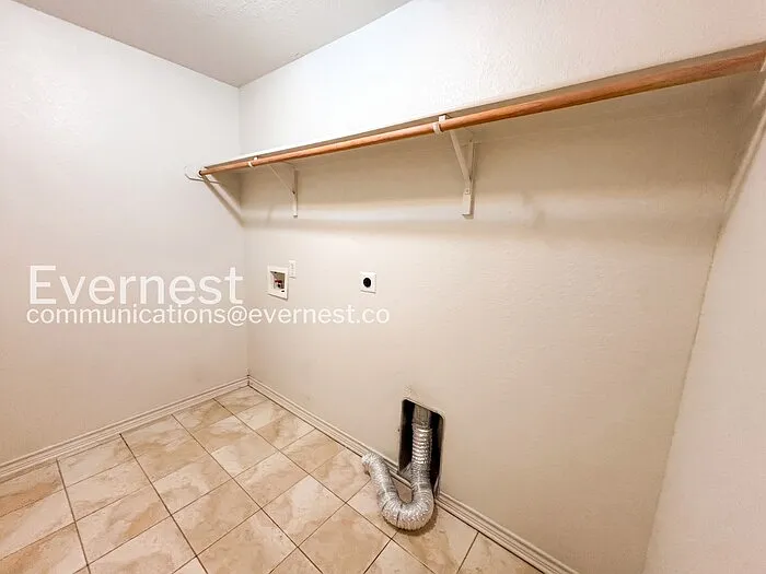 3705 Barbed Wire Dr — Photo 18