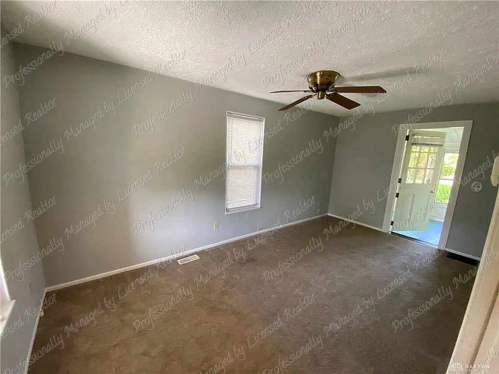 2 bed, 1.0 bath, 604 sqft, $975 — Photo 3