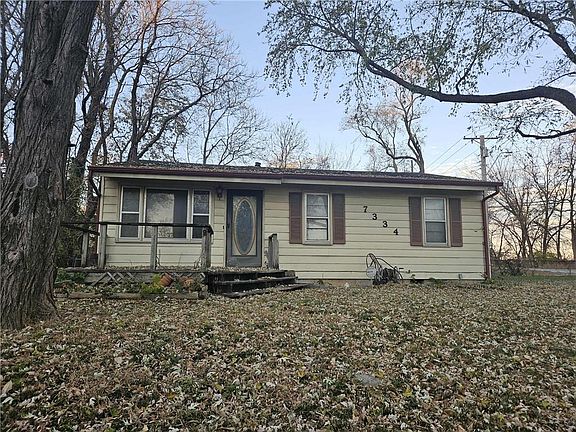 3rd image of 7334 NE 51st St