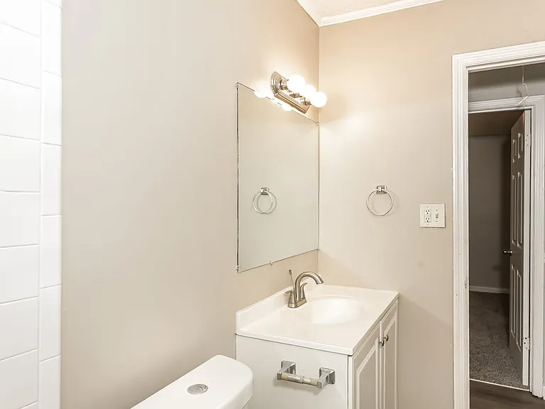123 Sir Gregory Mnr — Photo 11
