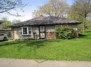 426 Shabbona Dr, Park Forest, IL