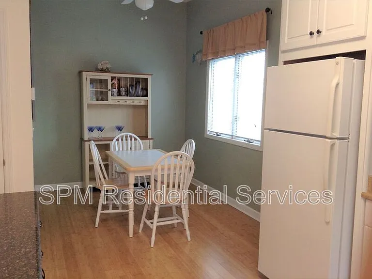 2A E Crane St — Photo 4
