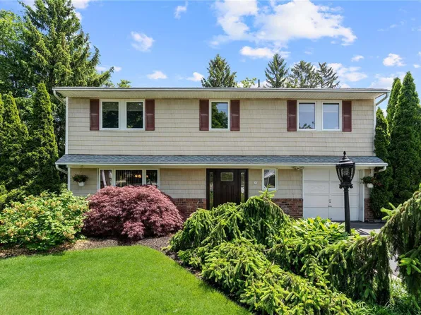 20 Suttonwood Drive, Commack, NY 11725