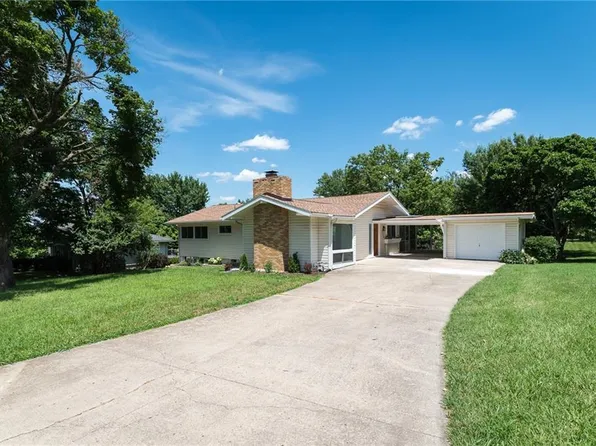 5750 W 51st St, Mission, KS 66202