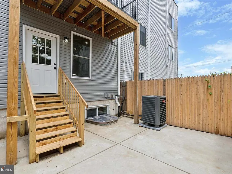 518 W Susquehanna Ave #1 — Photo 13
