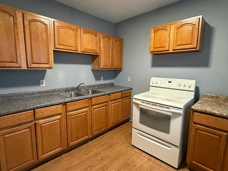 71 Williams St #B — Photo 4