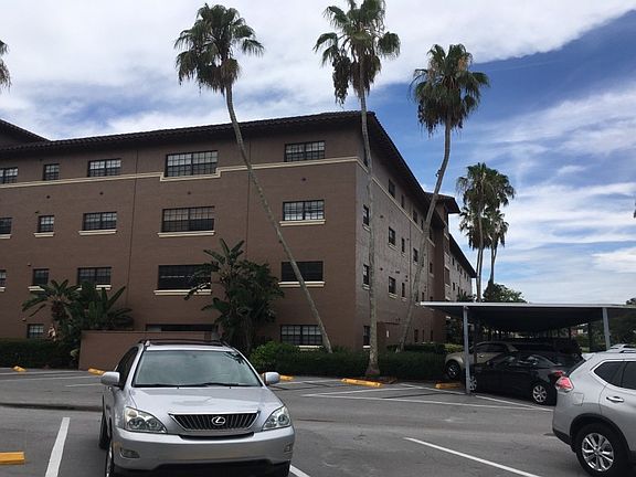 2nd image of 6100 Gulfport Blvd S APT 206A