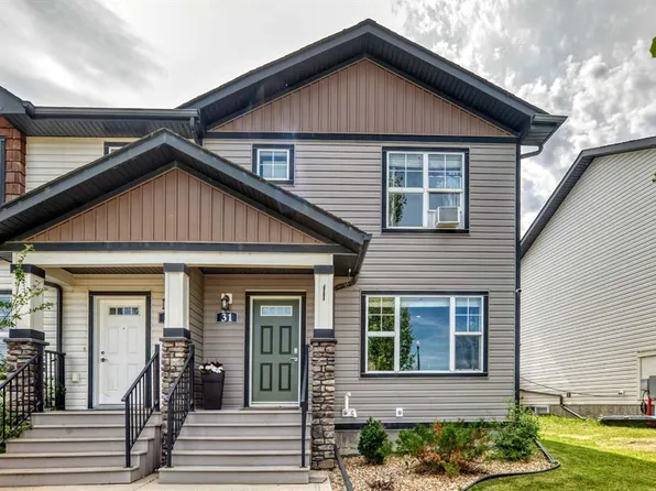 31 N Crestview Blvd, Sylvan Lake, AB T4S 0N4