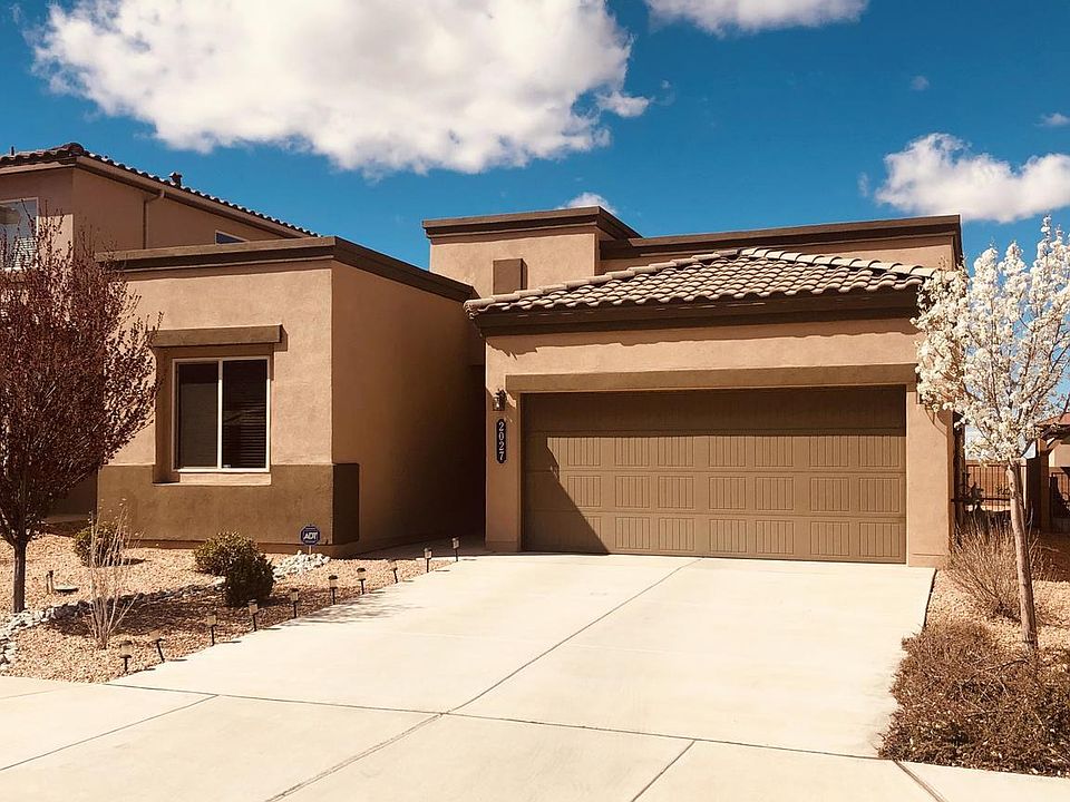 1st image of 2027 Ferndale Dr SE