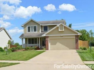 4704 Hawthorne Dr, West Des Moines, IA 50265