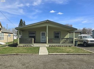 3211 N Alder St, La Grande, OR 97850