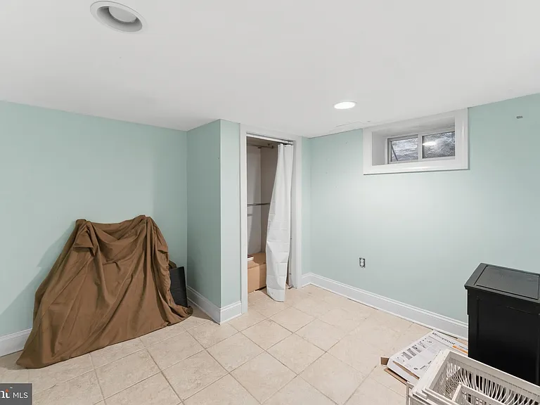 11 R St NW — Photo 43