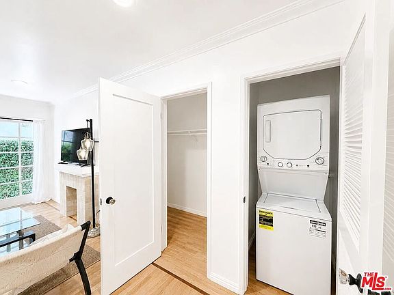 5th image of 1111 11th St APT 1
