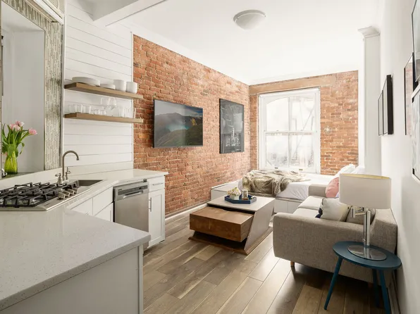 77 Perry Street 1A image 1 of 5