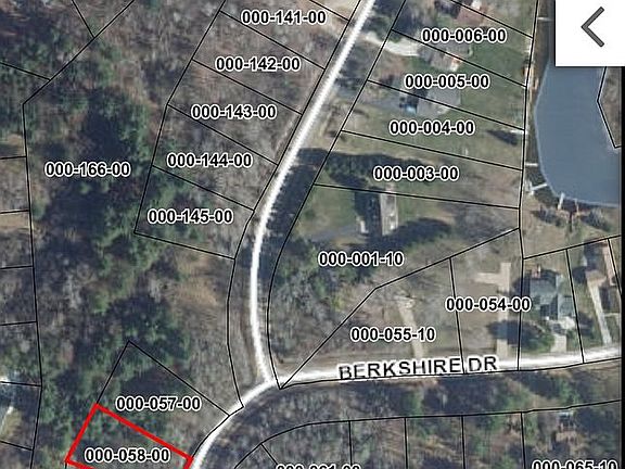 3rd image of 1990 Berkshire Dr
