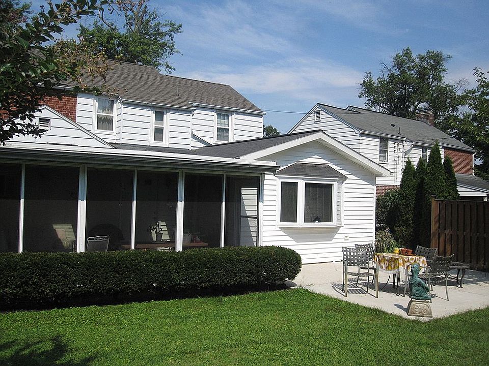 2nd image of 9 Elmhurst Rd