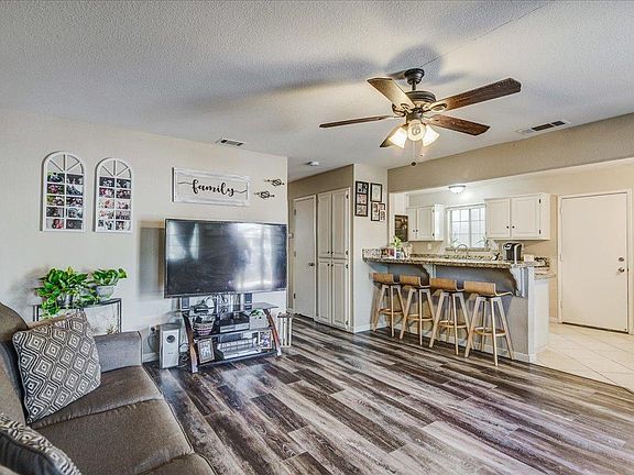 3rd image of 220 Olmstead Dr