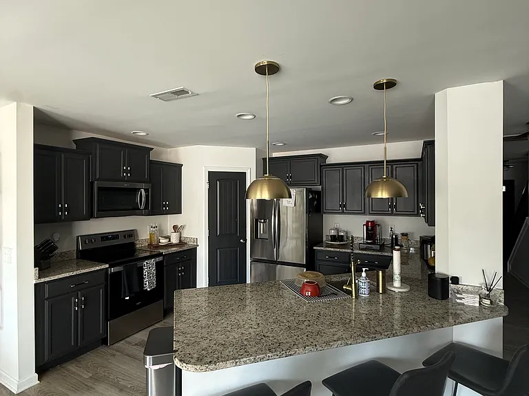 111 Crepe Myrtle Ln — Photo 4