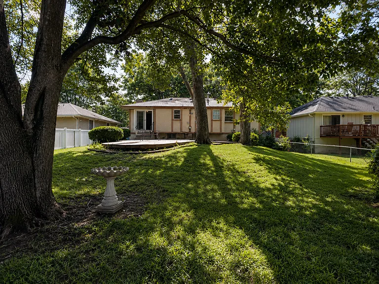 8806 Crescent Ave — Photo 15