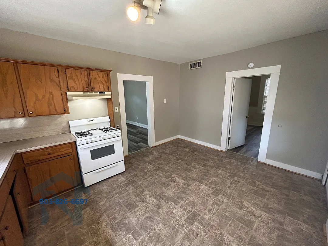3112 Locust Street - 1 — Photo 2