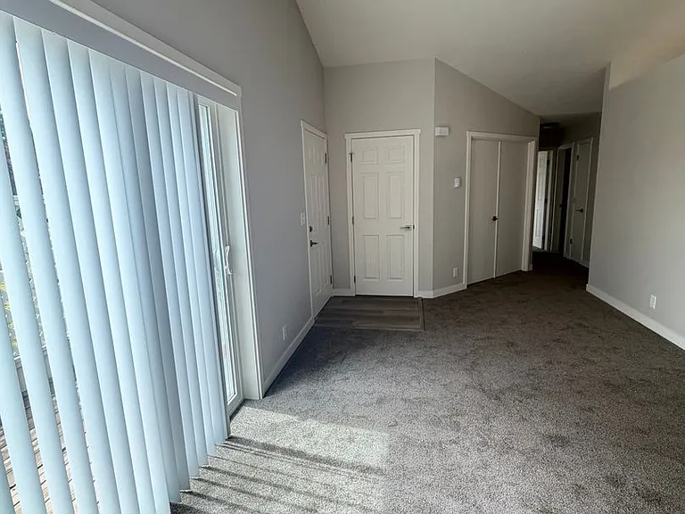 5664-5666 Glenridge Way #5668 — Photo 7