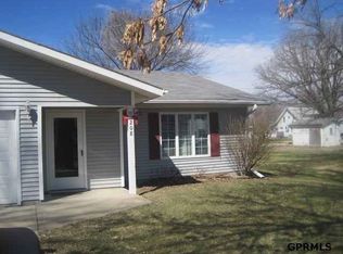 208 N Fried Ave, Oakland, NE 68045