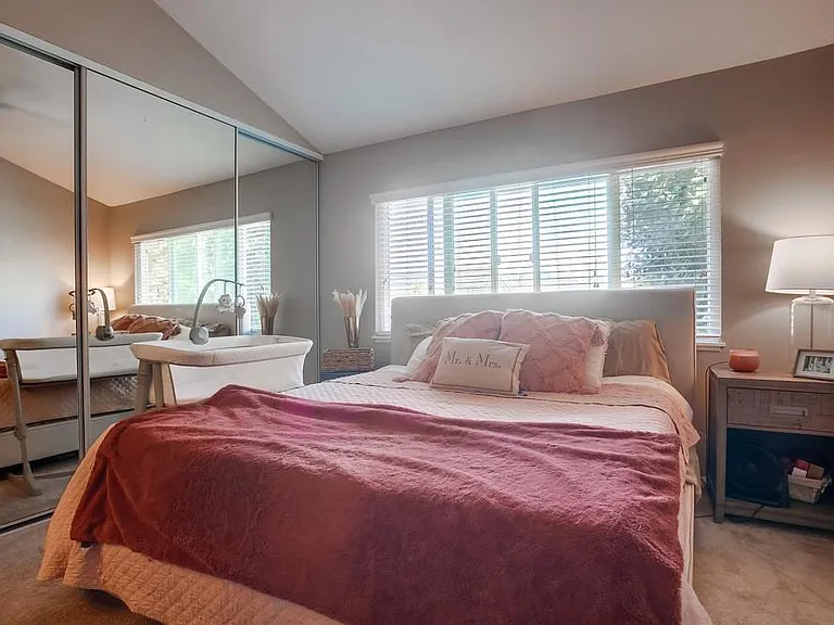 510 Turfwood Ln — Photo 12